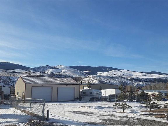 3rd image of 1421 Fairview Dr