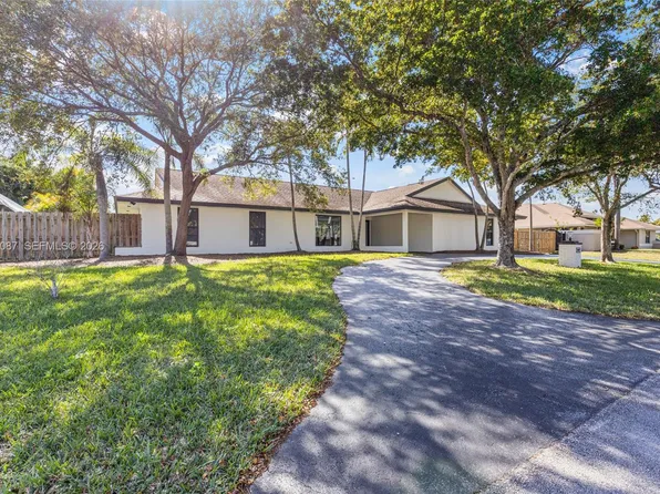 8010 SW 188th St, Cutler Bay, FL 33157