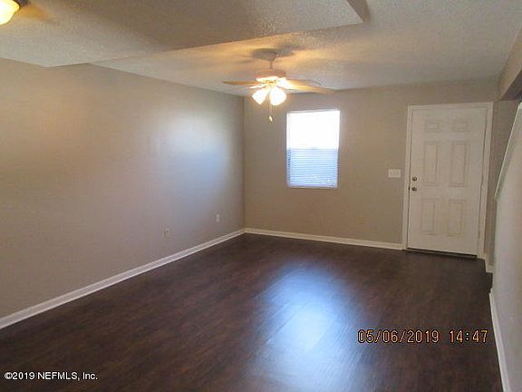 5th image of 150 13th Ave N APT A