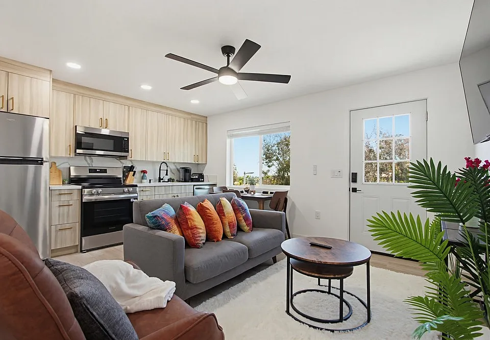 1919 Lookout Point Pl #1