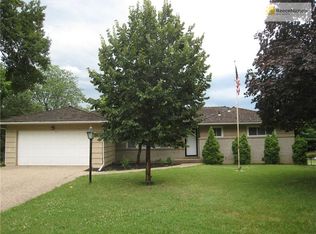 10125 Tracy Ave, Kansas City, MO 64131