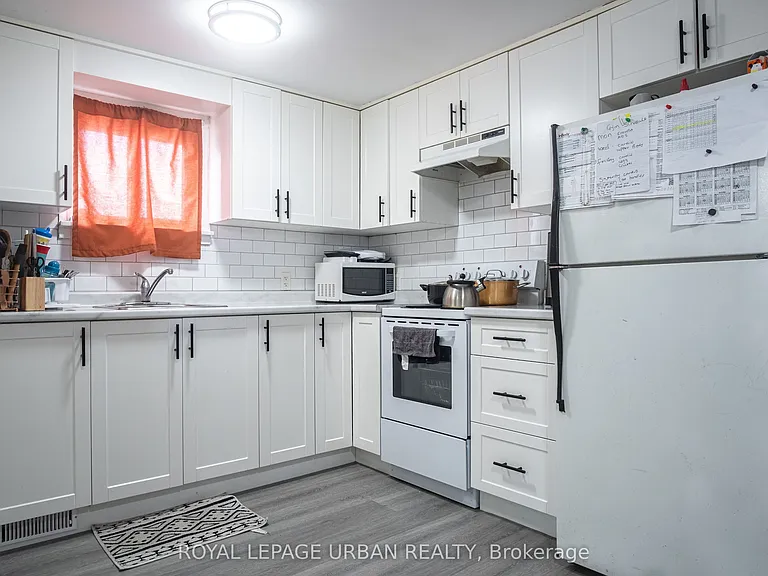 36 Welland St #REAR — Photo 6