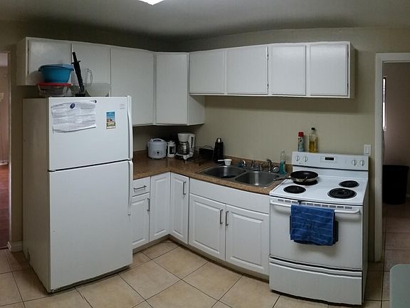 3rd image of 1530 S Park St APT C