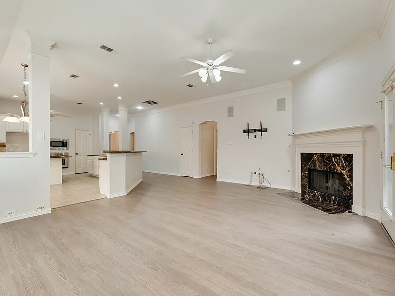 9301 Preston Trl — Photo 16
