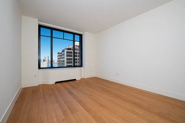 Rented by R New York | media 17