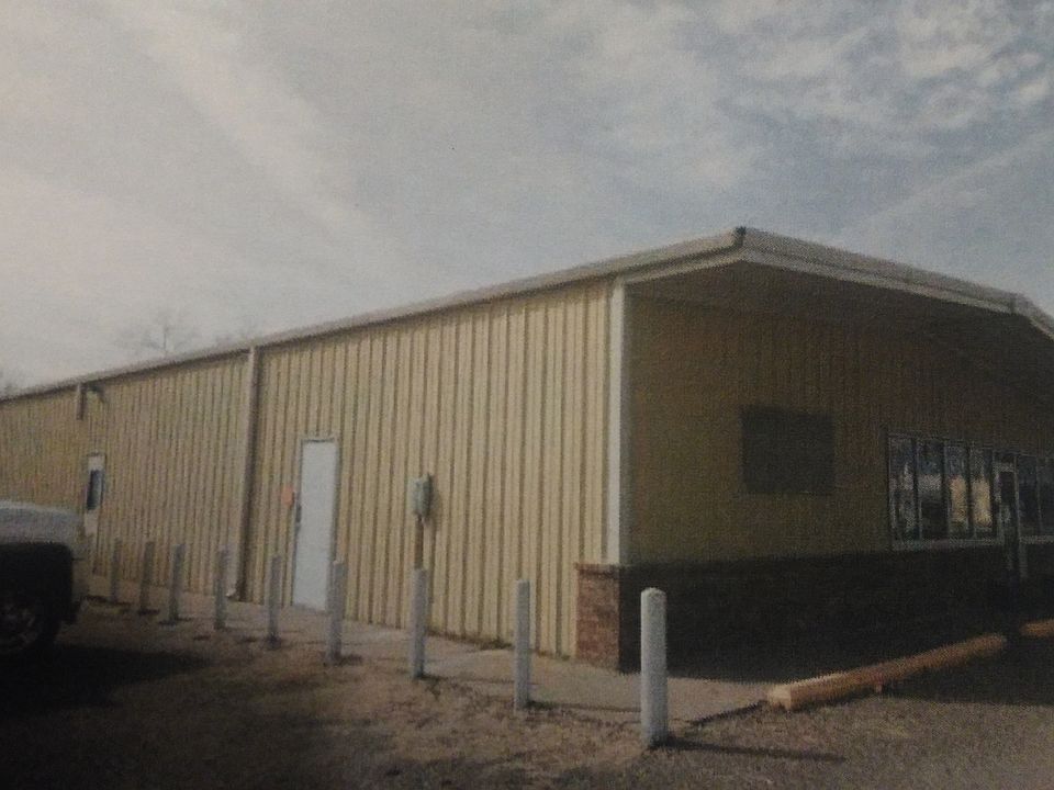 1st image of 520 S Ave C