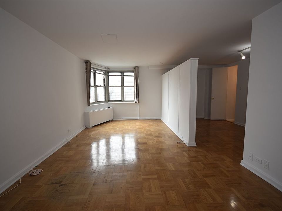 1st image of 300 E 40th St APT 33L