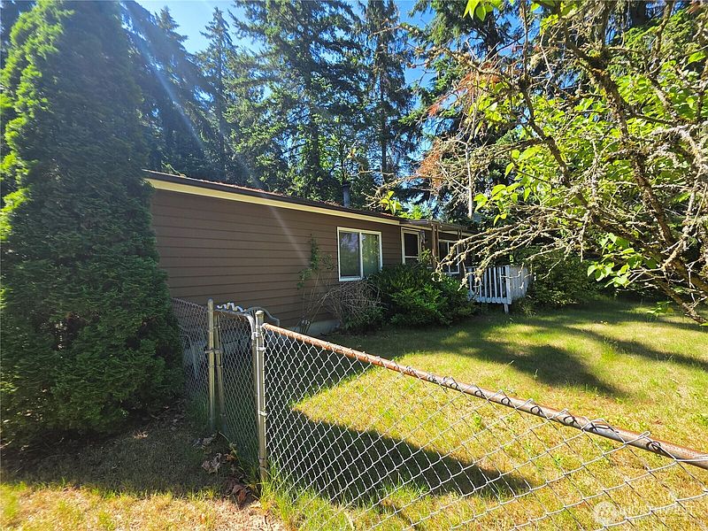 5th image of 3591 Pine Road