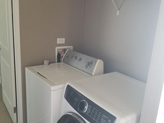 3rd image of 4900 SE 102nd Pl #77