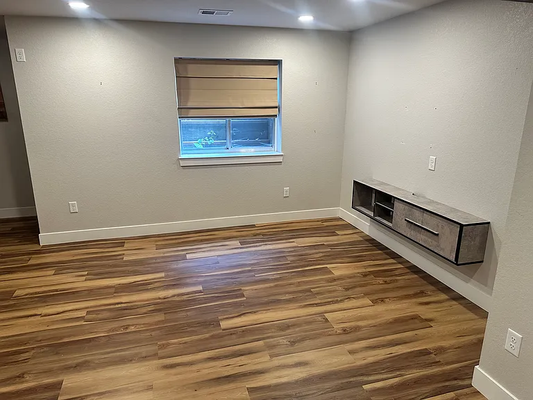 1324 Sanford Dr — Photo 10