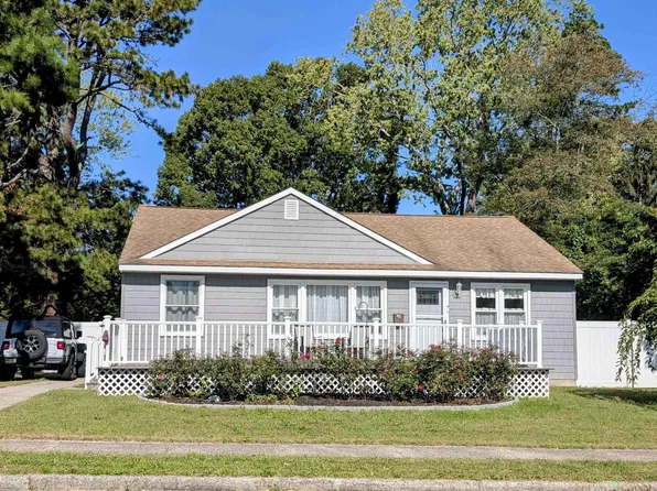 4 Osborne Rd, Somers Point, NJ 08244