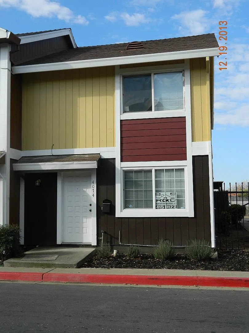 4074 Weymouth Ln photo 1