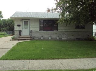 1605 16 1/2 St S, Fargo, ND 58103
