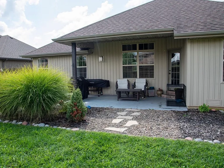809 E Romeo Ct — Photo 11