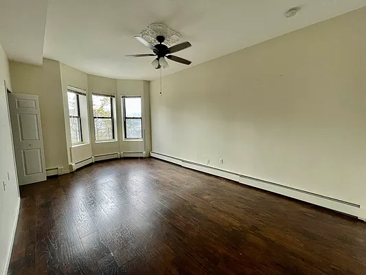 Rented by Ben Bay Realty Co | media 6