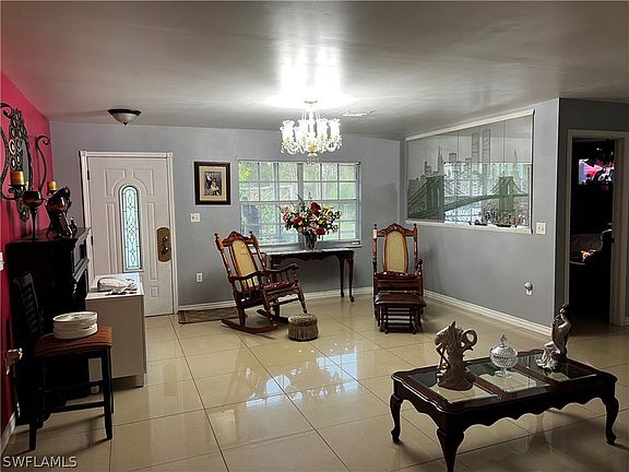 3rd image of 1321 Roosevelt Ave #E