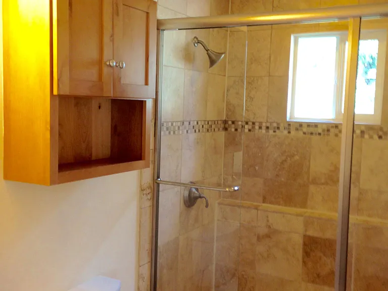 945 Grape Ave — Photo 3