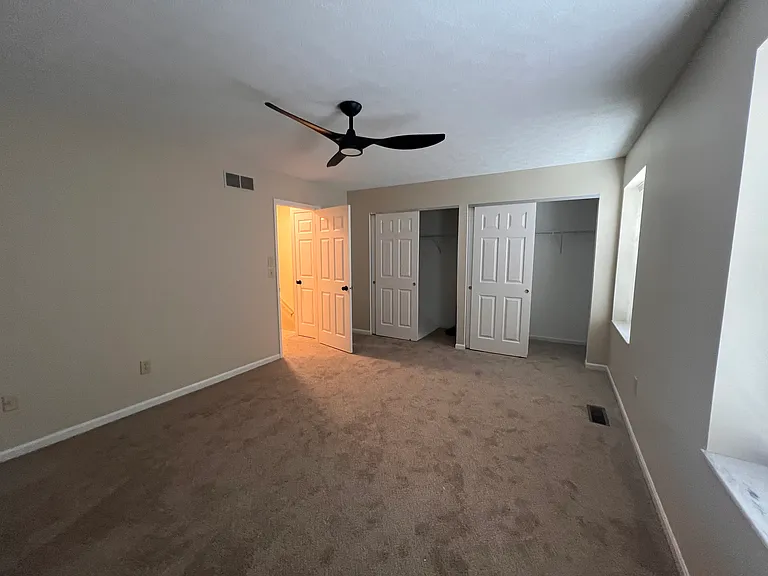 662 S Grand Ave — Photo 9