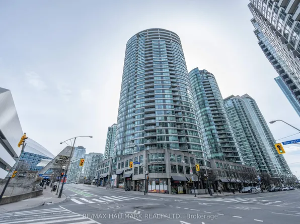 361 Front St W, Toronto, ON