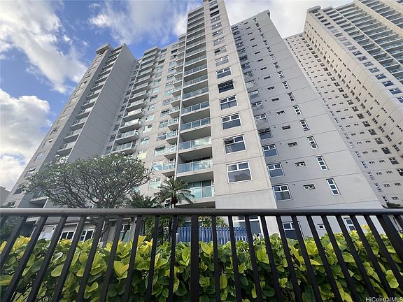 2nd image of 1448 Young St APT 804