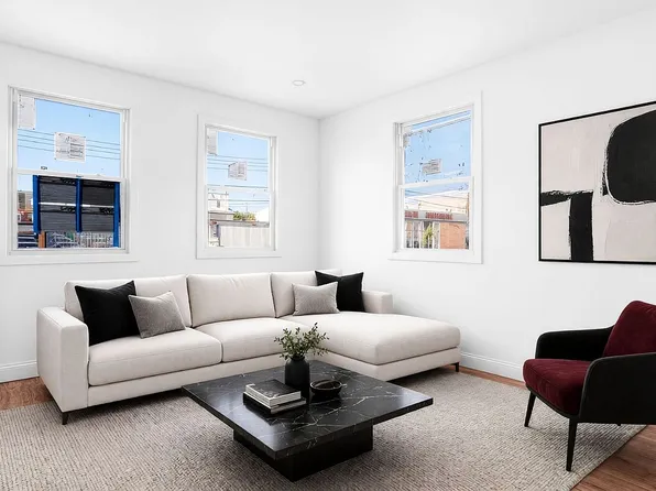 1148 E 211th St #1, Bronx, NY 10469