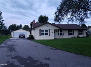 814 Peggy Sue Dr, Lena, IL 61048