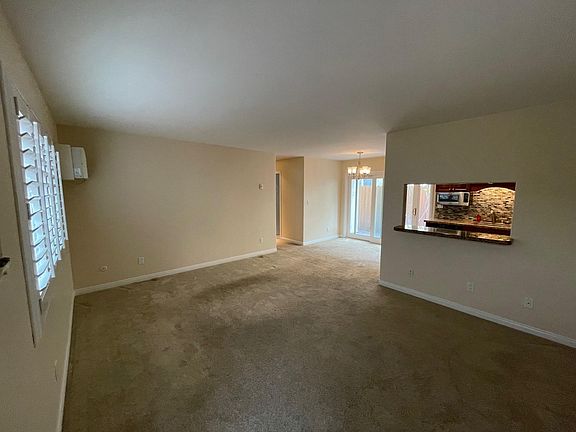 4th image of 4751 Bancroft St Unit 1