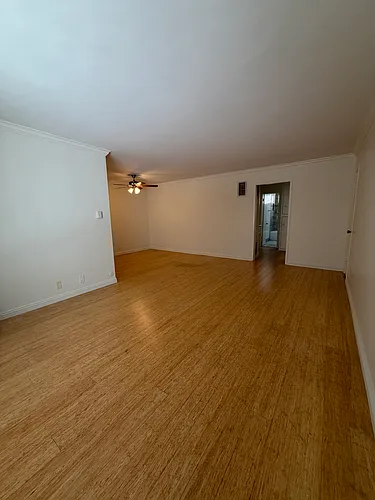 942 N Gardner St #102 Photo 1