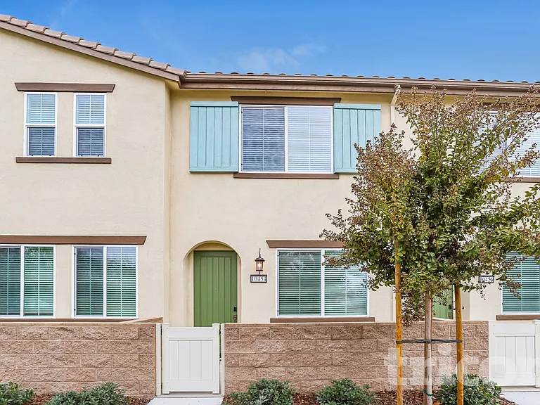 10454 Barrena Loop — Photo 1