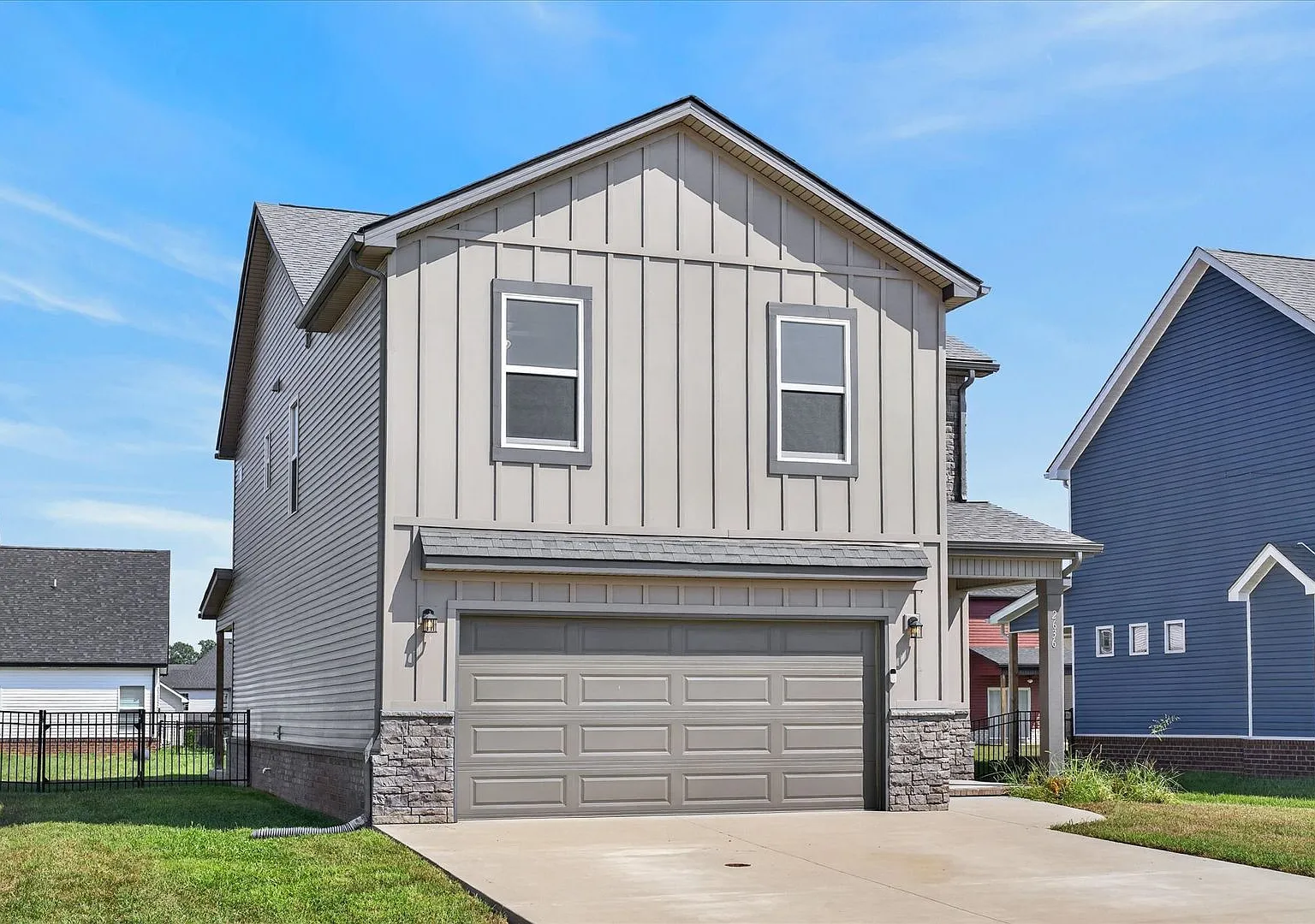 4 Bedroom Dog Friendly Home For Rent Near Post! — Photo 3