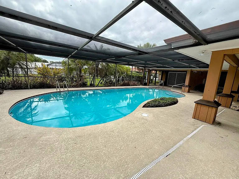 465 SE Naranja Ave — Photo 75