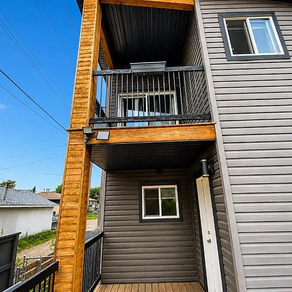 10131 106th Ave — Photo 2