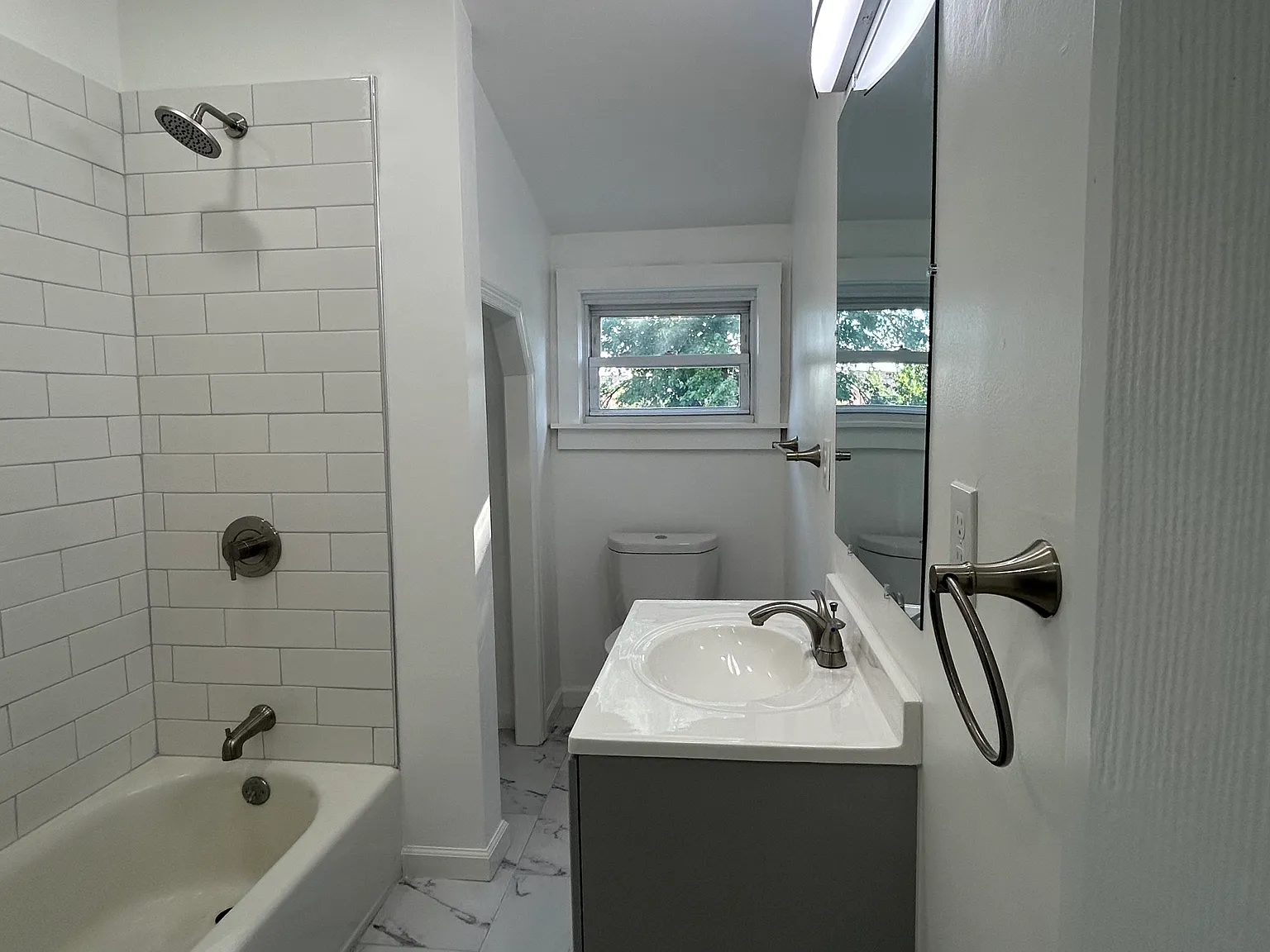 4 bed, $3,500 — Photo 4