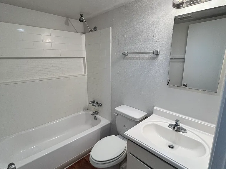 4444 E Lee St #N — Photo 9