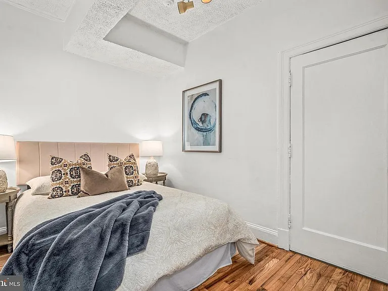 2032 Belmont Rd NW #123 — Photo 9