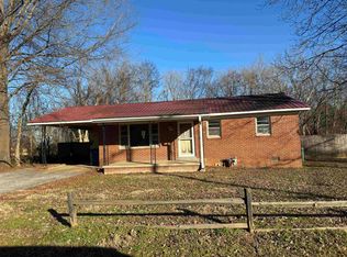 246 Wyatt Rd, Bruceton, TN 38317