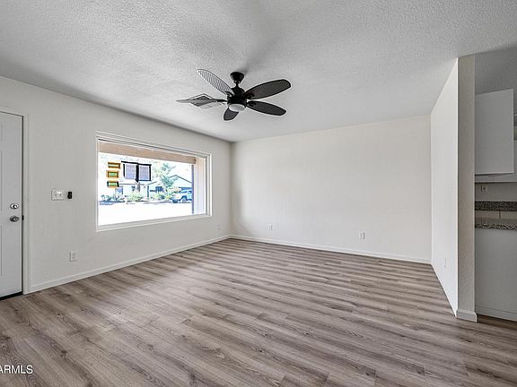 2nd image of 3001 W Muriel Dr