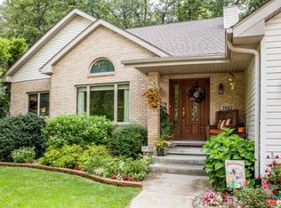 7017 Starling Dr, Schererville, IN 46375