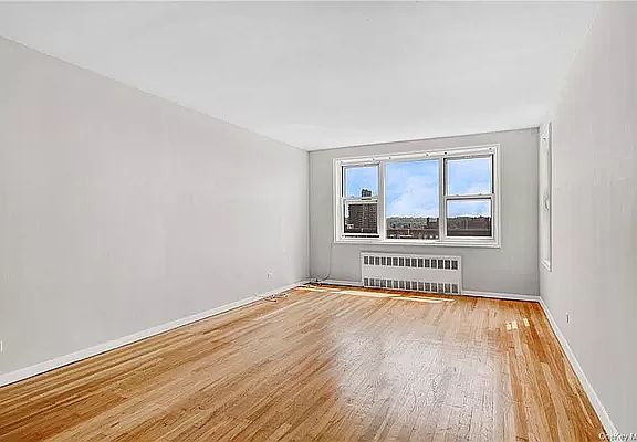 5th image of 525 W 236th St APT 6B