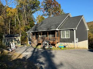 135 Joans Quadrangle Rd, Front Royal, VA 22630