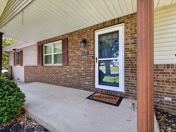 4th image of 827 Troy Rd