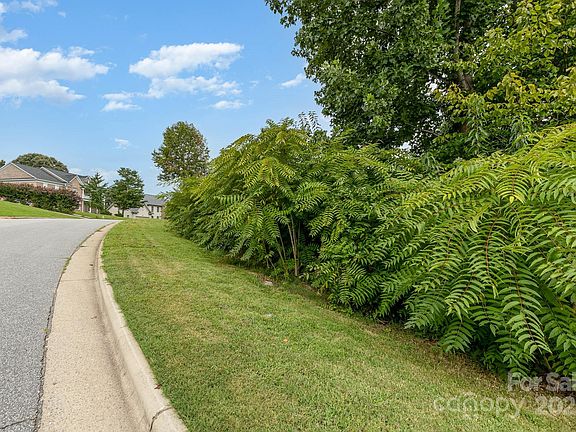 4th image of 839 46th Avenue Dr NE #50