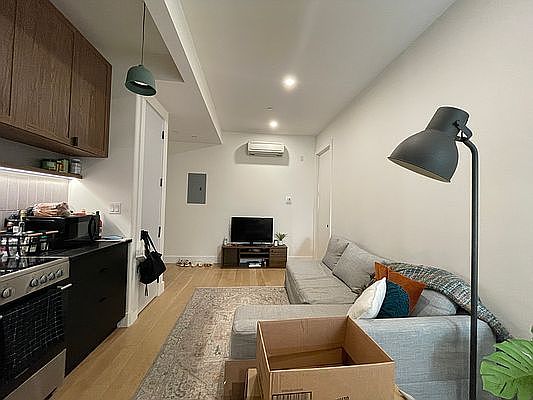 5th image of 420 Tompkins Ave #4G