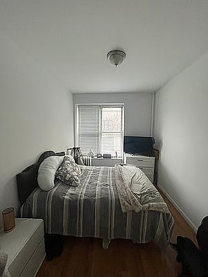 5th image of 30-24 33rd St #2B
