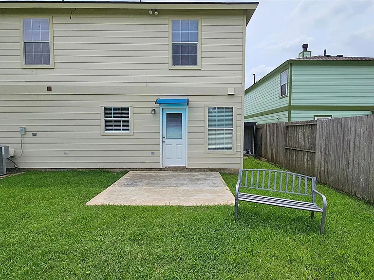 22135 Greengate Dr — Photo 40