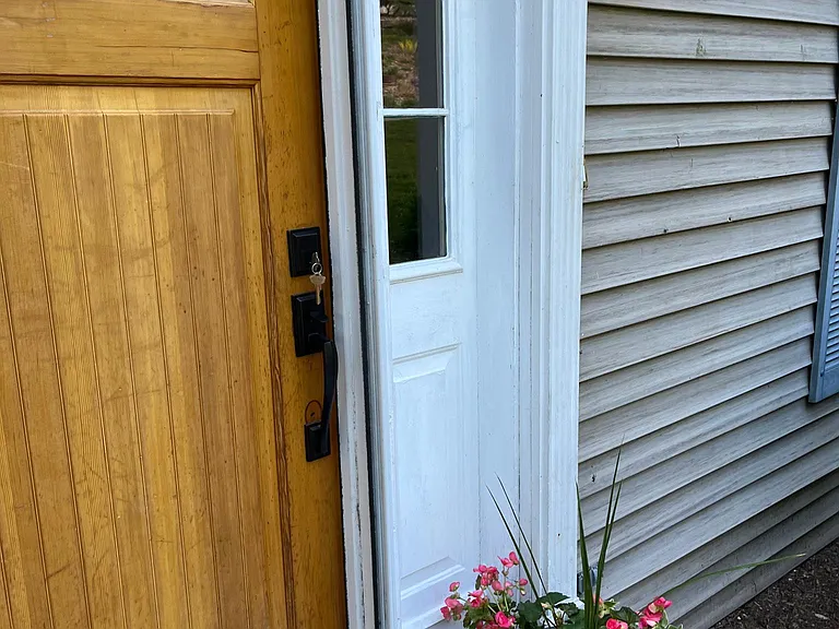 154 Beverly Rd — Photo 4