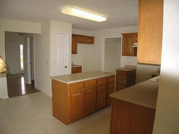 4th image of 8727 W Trumpeter Dr