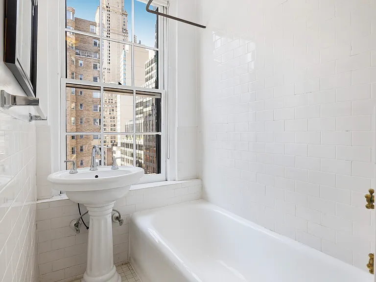 77 Park Ave #10B — Photo 7