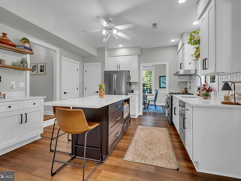 2816 Bargate Ct — Photo 14
