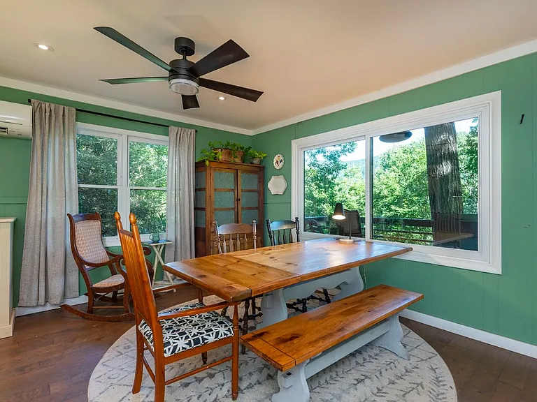334 Chapman Rd — Photo 12